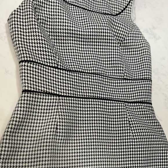 Black and White Sheath Midi Dress with Bateau Neckline - Picture 9 of 16